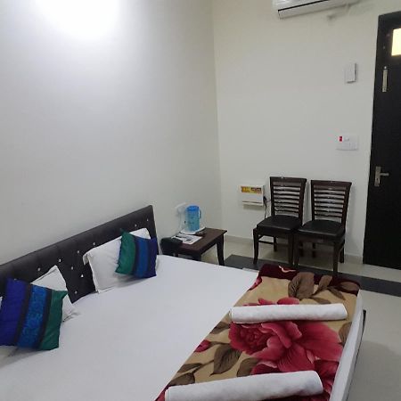 Hotel Ramneek Amritsar Eksteriør billede