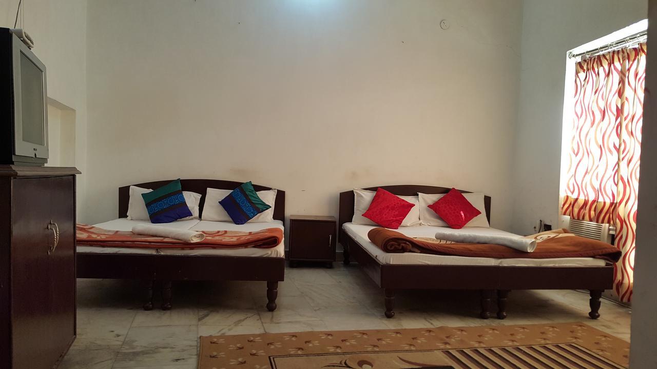 Hotel Ramneek Amritsar Eksteriør billede